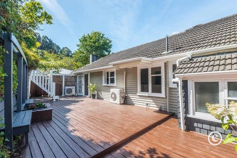 Photo of property in 53 Kiwi Crescent, Tawa, Wellington, 5028