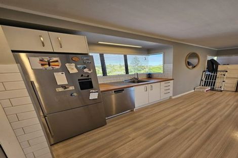 Photo of property in 19b Aorangi Road, Paraparaumu, 5032