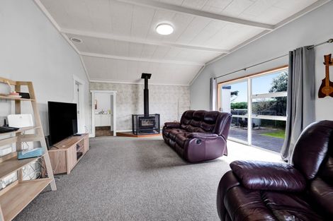 Photo of property in 9 Kaipi Street, Manaia, 4612