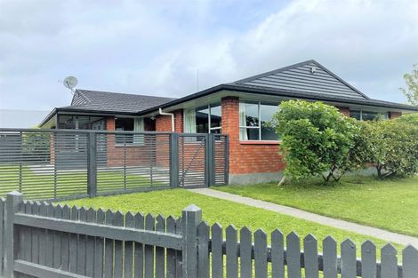 Photo of property in 25 Dorset Crescent, Hokowhitu, Palmerston North, 4410
