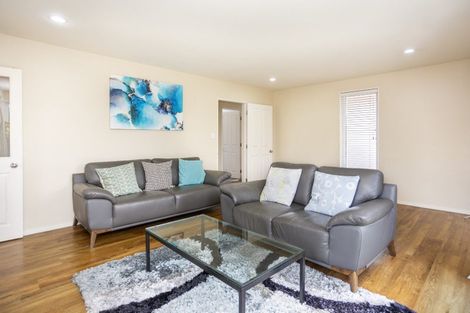 Photo of property in 1 Rosefield Lane, Northcote, Christchurch, 8052