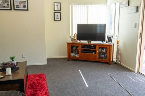 Photo of property in 5 Coralsea Way, Arkles Bay, Whangaparaoa, 0932