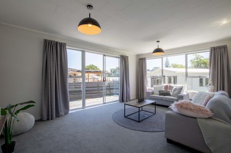 Photo of property in 8 Carbery Place, Manurewa, Auckland, 2102