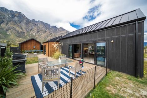 Photo of property in 11 Glenfiddich Road, Jacks Point, Queenstown, 9371