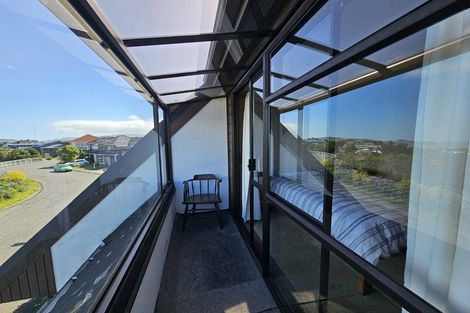 Photo of property in 13 Tamahine Street, Maupuia, Wellington, 6022