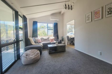 Photo of property in 10 Sombrero View, Ascot Park, Porirua, 5024