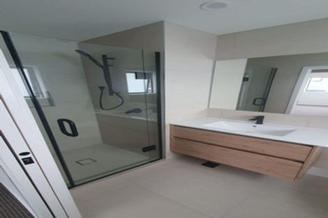 Photo of property in 15b Speedy Crescent, Hillcrest, Auckland, 0627