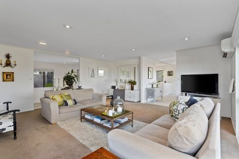 Photo of property in 1/2 Parr Terrace, Castor Bay, Auckland, 0620