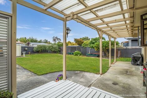 Photo of property in 9 Mokau Place, Terrace End, Palmerston North, 4410