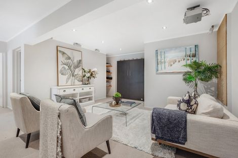 Photo of property in 3 Trident Place, Shelly Park, Auckland, 2014