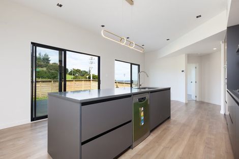 Photo of property in 1 Sunnyheights Road, Orewa, 0931