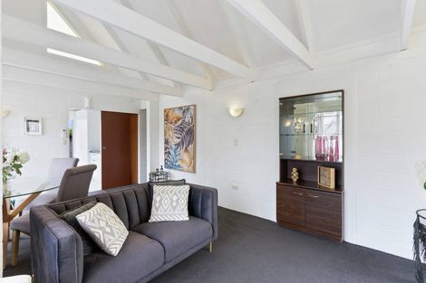 Photo of property in 3/20 Selwyn Road, Cockle Bay, Auckland, 2014