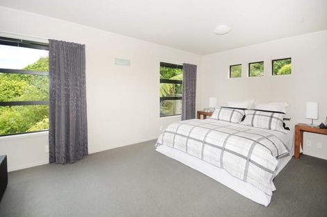 Photo of property in 25 Alanbrooke Place, Karori, Wellington, 6012