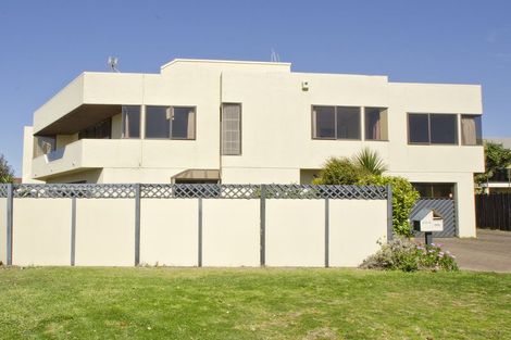 Photo of property in 450a Oceanbeach Road, Mount Maunganui, 3116