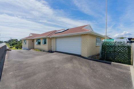 Photo of property in 71 Tasman Road, Otaki Beach, Otaki, 5512