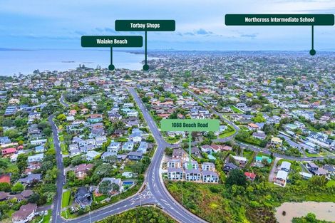 Photo of property in 5/1088 Beach Road, Torbay, Auckland, 0630