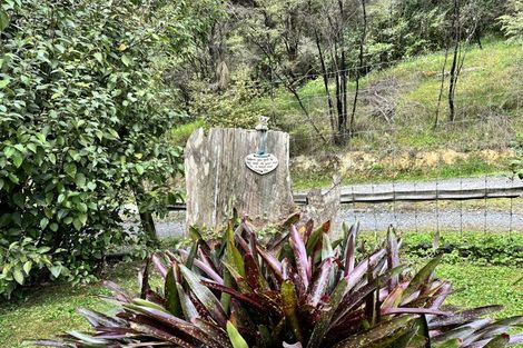 Photo of property in 64 Paparoa Station Road, Paparoa, 0571