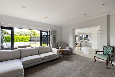 Photo of property in 13 Mangakoea Place, St Andrews, Hamilton, 3200