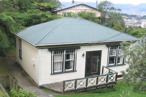 Photo of property in 30 Coolidge Street, Brooklyn, Wellington, 6021