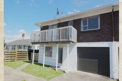 Photo of property in 2/3 Karaka Street, New Lynn, Auckland, 0600
