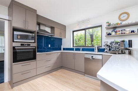 Photo of property in 39 Thatcher Crescent, Crofton Downs, Wellington, 6035