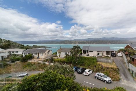 Photo of property in 8 Bowes Crescent, Strathmore Park, Wellington, 6022