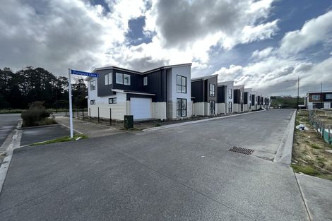 Photo of property in 1 Whawhaki Lane, Kumeu, 0810