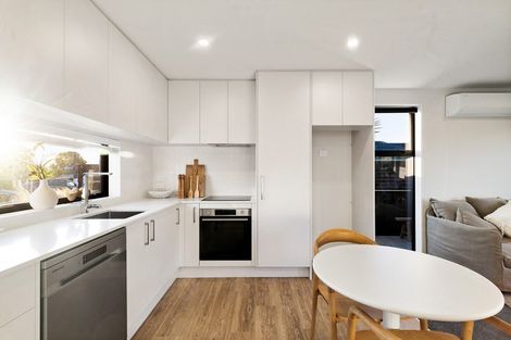 Photo of property in 2/109 Taikata Road, Te Atatu Peninsula, Auckland, 0610