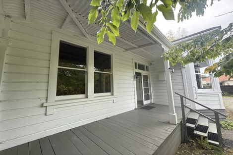 Photo of property in 19 Pahiatua Street, Hokowhitu, Palmerston North, 4410