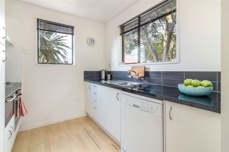 Photo of property in 2b Coles Place, St Albans, Christchurch, 8014