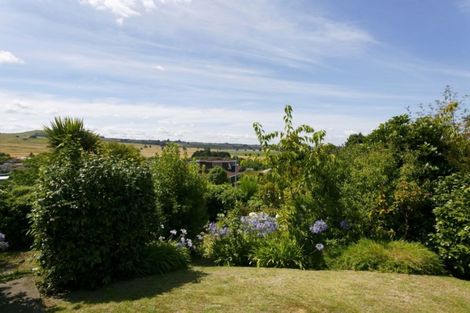 Photo of property in 15 Scenic Heights, Acacia Bay, Taupo, 3330