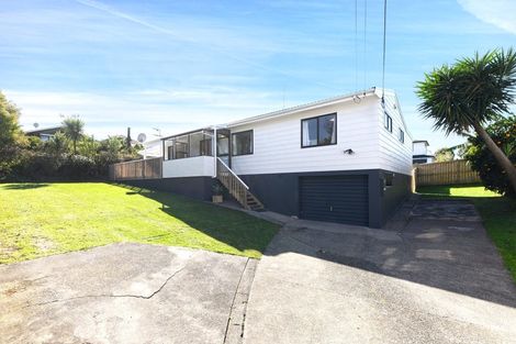 Photo of property in 2/68 View Road, Henderson, Auckland, 0612