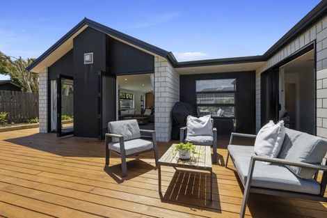 Photo of property in 23 Nadine Stanton Drive, Bell Block, New Plymouth, 4312