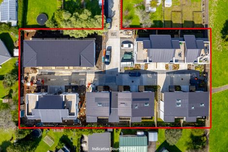 Photo of property in 15 Kaaramuramu Lane, Mangere Bridge, Auckland, 2022