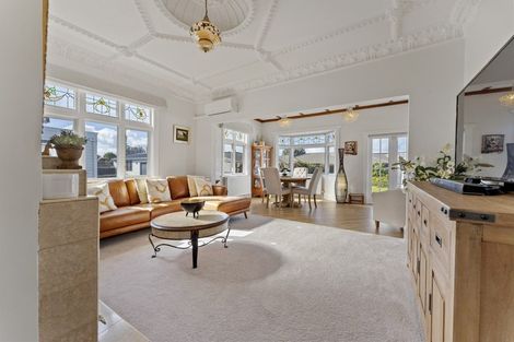 Photo of property in 39 Wallace Place, Westown, New Plymouth, 4310