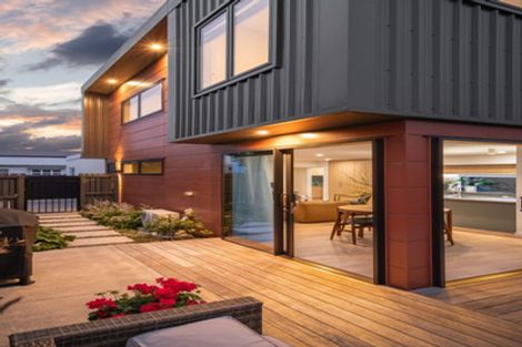 Photo of property in 2/104 Burke Street, Sydenham, Christchurch, 8023