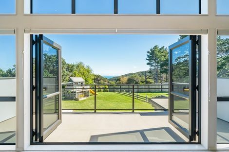 Photo of property in 3 Coroglen Rise, Pukerua Bay, 5026