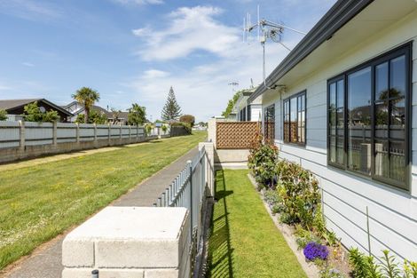 Photo of property in 1/2 Spriggs Crescent, Greenmeadows, Napier, 4112