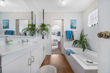 Photo of property in 35 Colonel Mould Drive, Mangonui, 0420