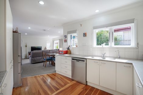 Photo of property in 222 Vogel Street, Roslyn, Palmerston North, 4414