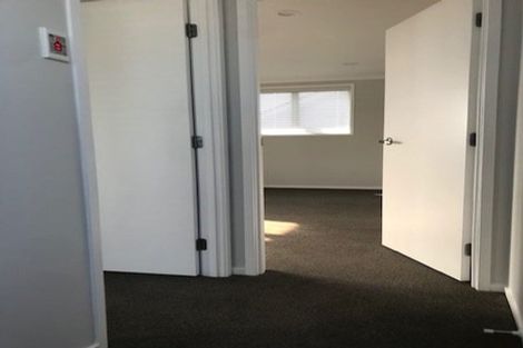 Photo of property in 11m Clearwater Cove, West Harbour, Auckland, 0618