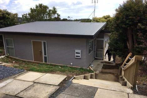 Photo of property in 34 Tamahere Drive, Glenfield, Auckland, 0629