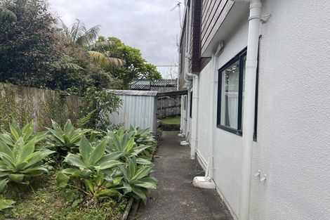 Photo of property in 4/35 Kiteroa Terrace, Rothesay Bay, Auckland, 0630