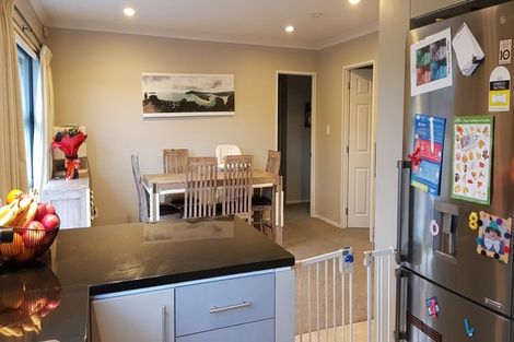 Photo of property in 21 Chadlington Avenue, Henderson, Auckland, 0612