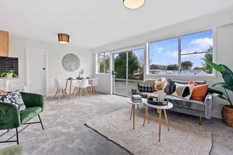 Photo of property in 2/17b Russell Road, Manurewa, Auckland, 2102