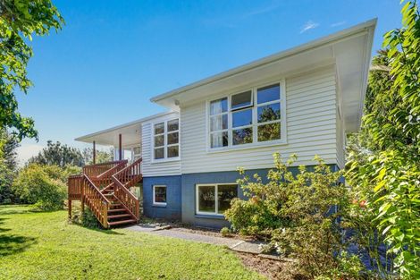 Photo of property in 42 Koraha Road, Kumeu, 0892