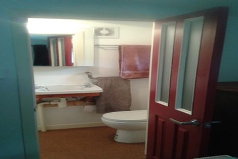 Photo of property in 82 Opanuku Road, Henderson Valley, Auckland, 0612