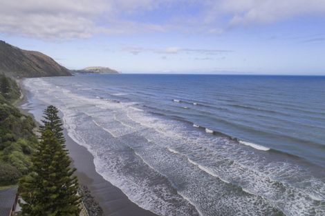 Photo of property in 1 Wellington Road, Paekakariki, 5034