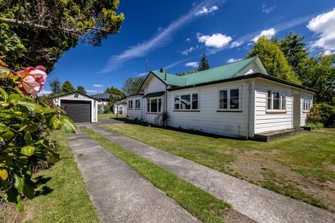 Photo of property in 44 Queen Street, Raetihi, 4632