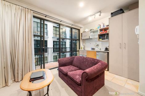 Photo of property in Atrium Apartments, 2i/154 The Terrace, Wellington Central, Wellington, 6011